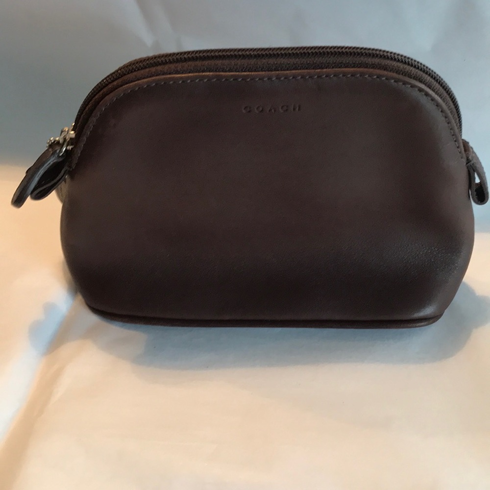 Like New. Coach Leather Medium Case